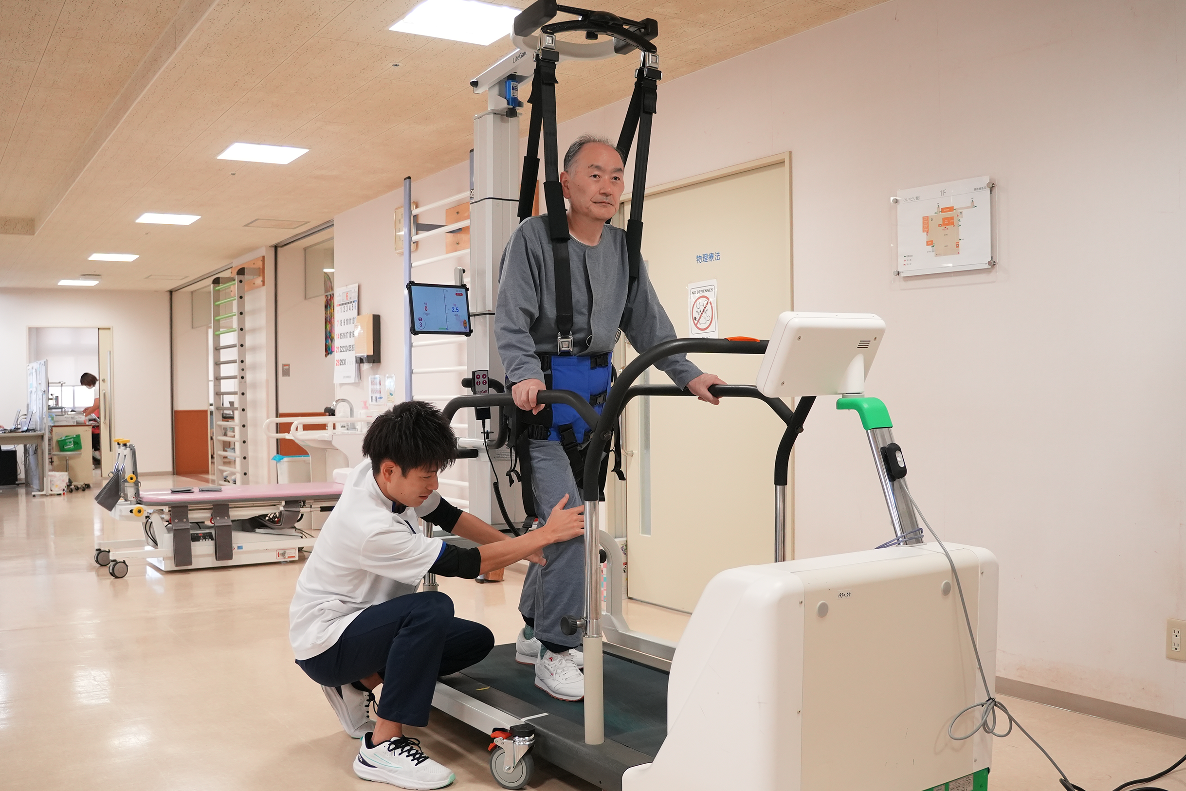 免荷式歩行練習装置 LiteGait LG400S